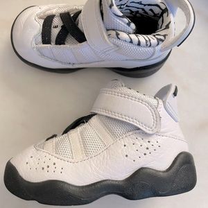 Air Jordan 6 Ring Sneakers